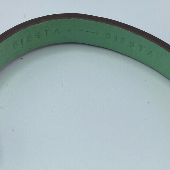 Keep Collective Set of 2 Bracelets Fiesta Siesta & It’s 5:00 Somewhere Fun 🤩 - Picture 2 of 4